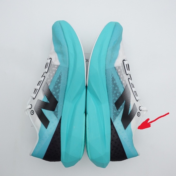 NEW Size 9 WIDE D Women's New Balance FuelCell Rebel v4 Running Shoes WFCXCJ4 - Picture 4 of 9